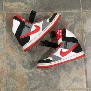 Nike Super High White University Red 
(649208-160) Size 11.5